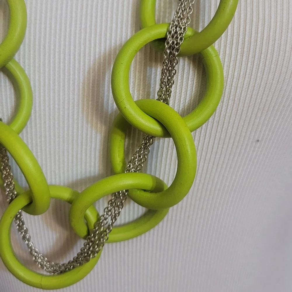 Fun Fashion Necklace - Picture 3 of 8